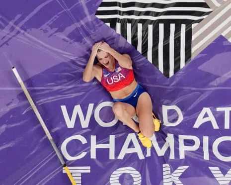 Moon claims third straight world vaulting championship in nail-biting Tokyo competition