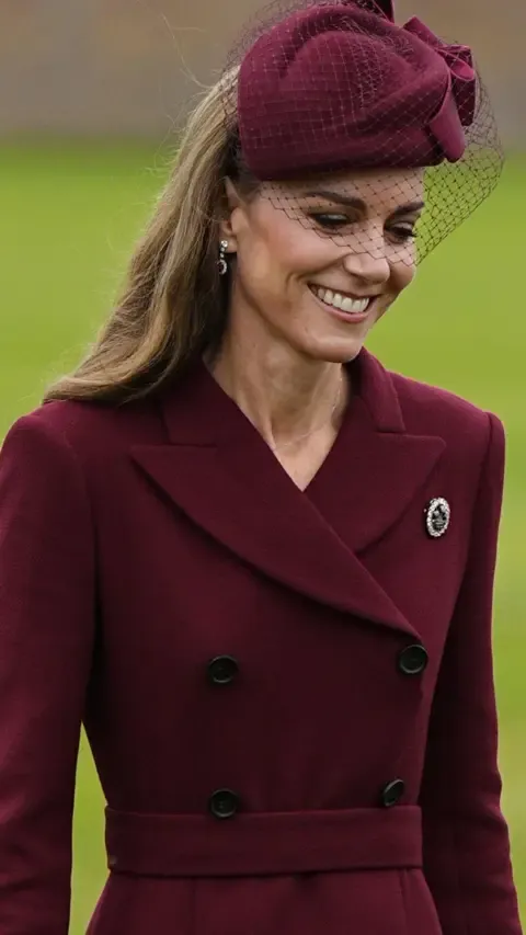 The First Lady’s Headpiece, Kate’s Plumed Pin and Other Standout Looks Thus Far